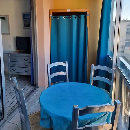 Lumineux Piscine Parking * Agde