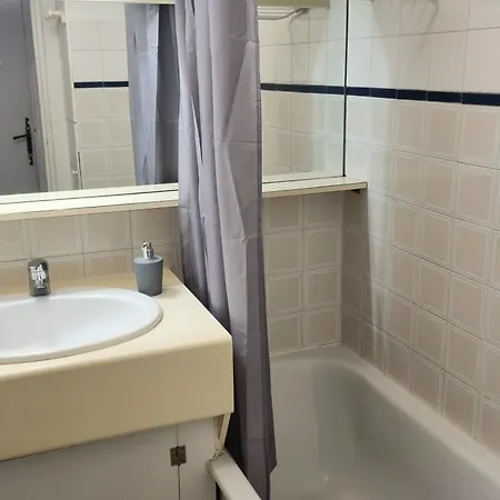 Lumineux Piscine Parking Apartment